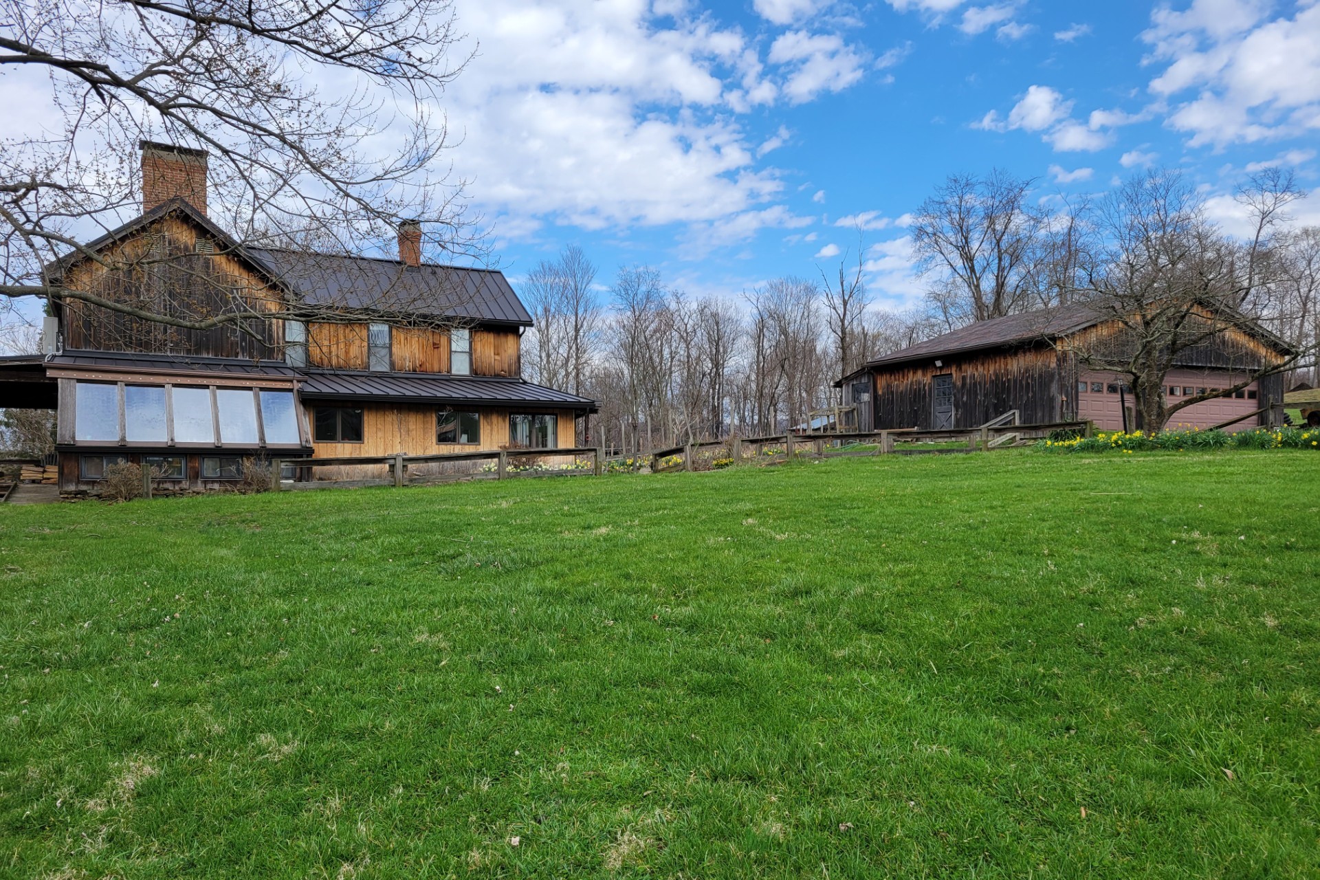 Art at Ridge Way Farm to uplift Appalachian artists, support veteran-oriented service dog program